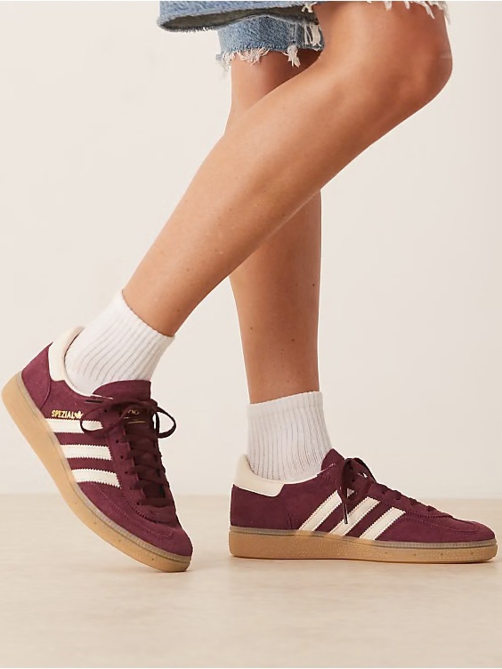 adidas Handball Spezial Sneaker in Maroon Size 7.5